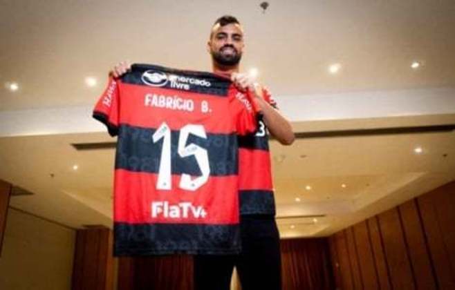 FECHADO - Anunciado e já em atividade desde as primeiras horas desta manhã, Fabrício Bruno também foi apresentado como reforço do Flamengo nesta quarta-feira. O zagueiro, segundo reforço do clube para 2022, comentou sobre a opção de deixar o Red Bull Bragantino e assinar com o Rubro-Negro até dezembro de 2025.