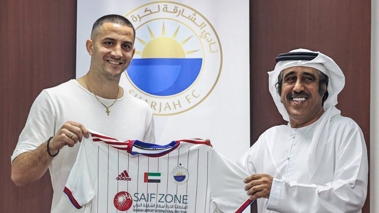 FECHADO - Carrasco do Barcelona na Champions League 17/18, Manolas foi anunciado por equipe dos Emirados Árabes. O Jogador fechou com o Sharjah FC após sair do Olympiacos.