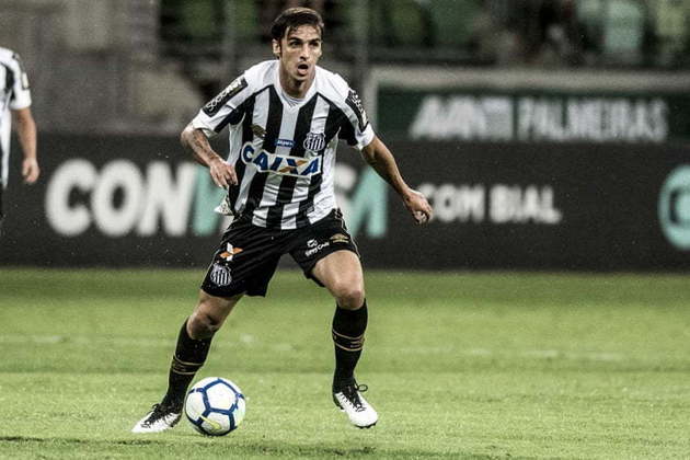 Santos anuncia a contratação do atacante Bryan Angulo - Lance!