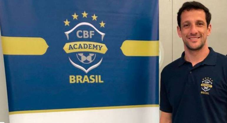 Belletti já fez cursos na CBF para se tornar treinador de futebol