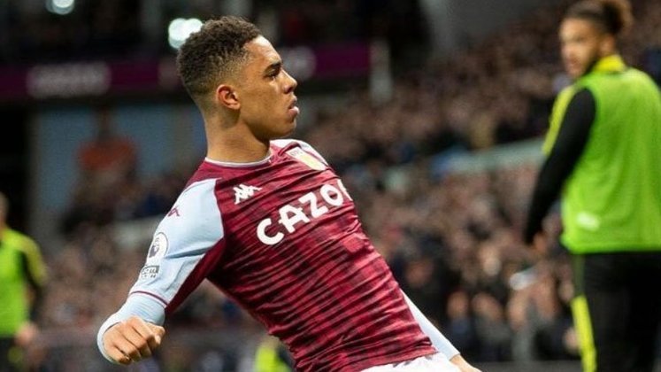 FECHADO - O Aston Villa anunciou a renovação com Jacob Ramsey. Agora, o jovem atleta tem vínculo com o clube até 2027.