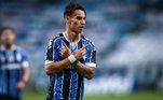 FECHADO! - O atacante Ferreirinha renovou o contrato com o Grêmio e segue no Imortal até 2024. Além disso, o jogador vai vestir a camisa 10 na temporada.
