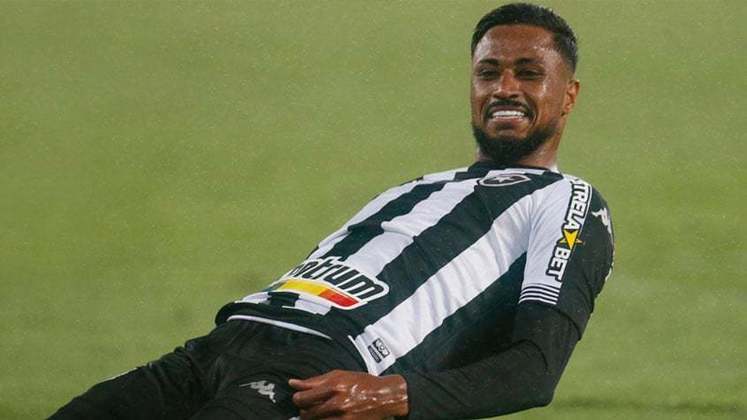 FECHADO - O Botafogo acertou a liberação do atacante Diego Gonçalves, que estava emprestado pelo Mirassol. O jogador aceitou uma proposta do Goiás e é aguardado nos próximos dias para realização de exames médicos. A informação foi divulgada pelo 