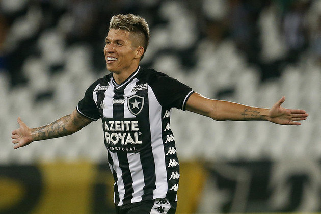 FECHADO - O Botafogo estendeu o empréstimo de Bruno Nazário até o final do Brasileirão 2020/21. Com boas atuações, o meia, que pertence ao Hoffenheim, é peça fundamental no time de Autuori.