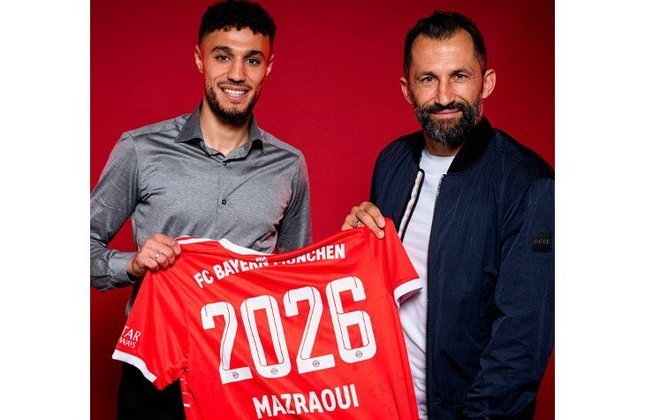 FECHADO - O lateral-direito Mazraoui saiu do Ajax e foi anunciado no Bayern de Munique. O atleta manterá um vínculo com a equipe bávara até 2026.