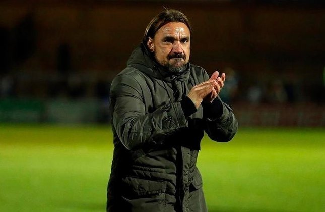 FECHADO - O Norwich anunciou a demissão do técnico Daniel Farke mesmo após a vitória do time na última rodada da Premier League.