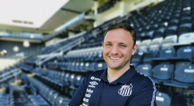 FECHADO - O Santos anunciou a demissão de André Mazzuco do cargo de executivo de futebol do Santos na tarde desta terça-feira.  De acordo com a nota oficial do Santos, 