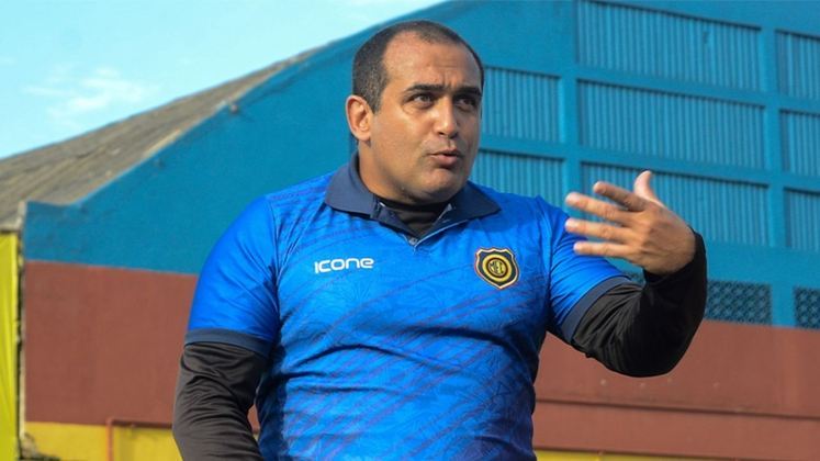 FECHADO - O técnico Denis Alves é o novo treinador do Madureira. O clube carioca oficializou o comandante para a sequência da temporada.