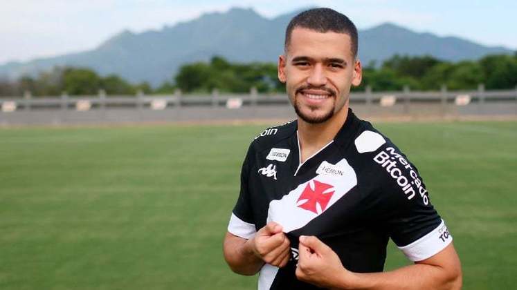 FECHADO - O Vasco anunciou na manhã deste sábado a contratação de Patrick de Lucca. O volante de 22 anos estava em fim de contrato no Bahia e é o segundo reforço do clube para a próxima temporada. O contrato é válido até dezembro de 2025.