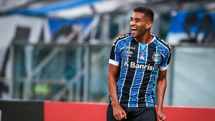 FECHADO! - Outro reforço do Vasco é o meia Isaque, do Grêmio. O clube anunciou a chegada do jogador por empréstimo de um ano. 