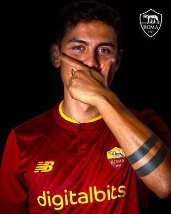 FECHADO - Paulo Dybala foi anunciado pelas redes sociais da Roma. O jogador chegou de forma gratuita, após o término do contrato com a Juventus, e oficializou um contrato com duração até junho de 2025.
