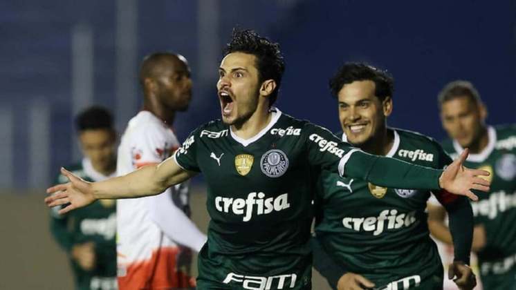 FECHADO - Raphael Veiga também ampliou sem vínculo com o Palmeiras. O contrato do meia, que ia até o fim de 2024, foi renovado por mais dois anos.