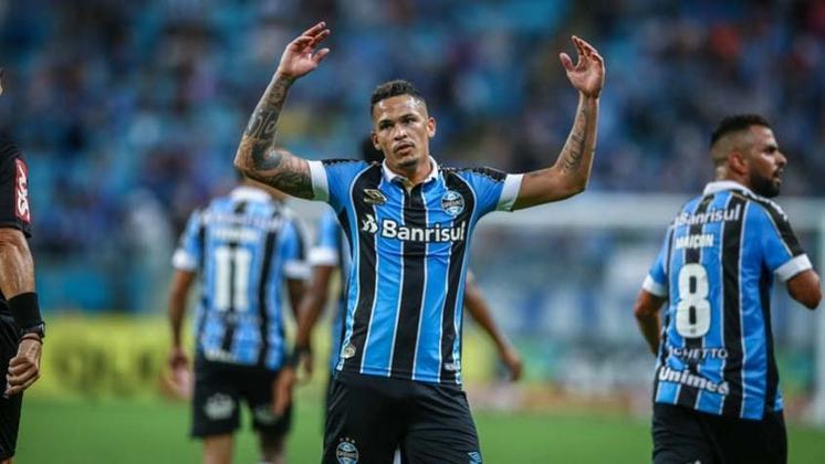 FECHADO - São Paulo e Grêmio acertaram a troca de Luciano por Everton. A negociação foi concluída na noite de segunda. O atacante Luciano chega ao São Paulo com contrato válido até dezembro de 2022, mesmo período do vínculo que tinha com o Grêmio.