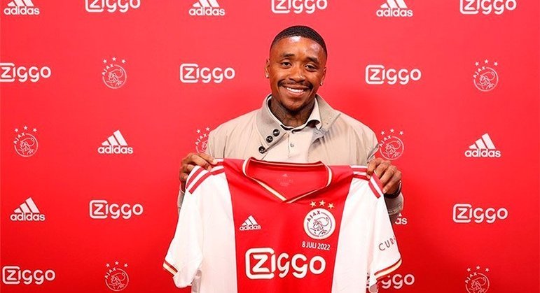 FECHADO - Steven Bergwijn foi anunciado pelo Ajax. De acordo com Fabrizio Romano, o atacante foi comprado do Tottenham por 30 milhões de euros.