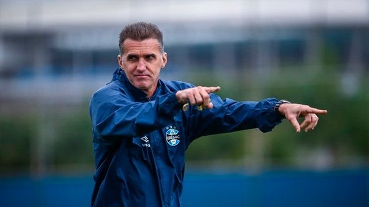 FECHADO! Wagner Mancini é demitido do Grêmio, as performances abaixo do esperado e a pressão da torcida proporcionaram a queda do treinador. A notícia foi comunicada pelo Dênis Abrahão, Vice-presidente de futebol do clube.
