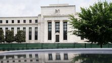 BC dos EUA eleva taxa de juros e cita enfraquecimento da economia