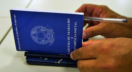 Feirão oferece vagas para empregos online e presenciais
