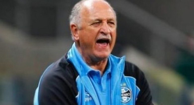 Felipão fará 73 anos no próximo mês. Time do Grêmio cansou de seu esquema defensivo, com medo