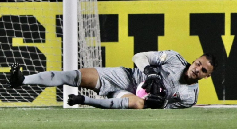 Felipe Alves foi um dos destaques do jogo contra o Atlético-GO