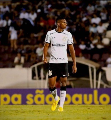 Felipe Augusto (Corinthians)Apesar da fraca campanha do Corinthians na Copinha, eliminado na terceira fase, o jovem centroavante de 18 anos foi um dos poucos destaques. Felipe iniciou a competição na reserva, mas a boa atuação na fase de grupos o colocaram entre os 11-iniciais. Em cinco jogos, marcou quatro tentos