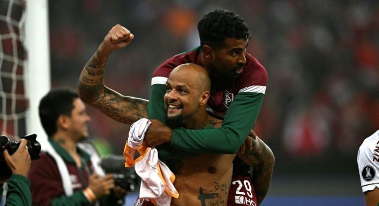 Felipe Melo, 40 anos. Desprezado pelo Palmeiras, finalista da Libertadores. 'Cambada de abutres'