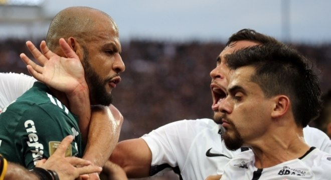 Felipe Melo e Clayson brigaram e foram expulsos de campo
