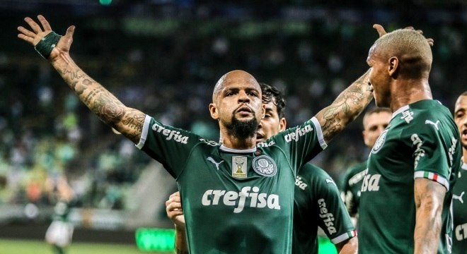 Felipe Melo comemora gol no clássico contra o São Paulo