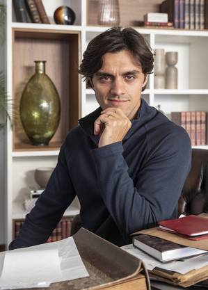 Felipe Simas volta às novelas da Globo em Fuzuê