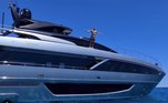 Ibrahimovic está com um novo barco, comprado especialmente para aproveitar essas férias