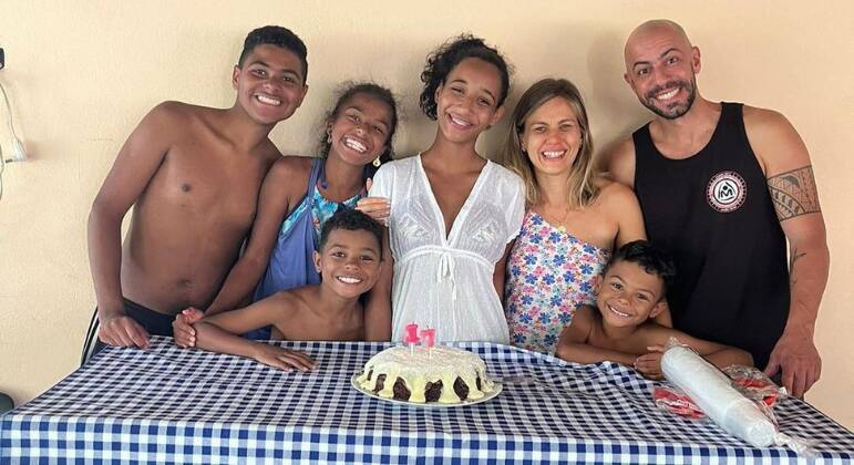 Fernanda e Maurício Fabris são pais de Nathália, Flávio, Flávia, Fabrício e Arthur