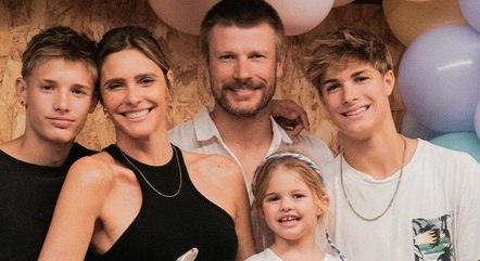 Fernanda Lima se declarou aos filhos e ao marido