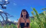 É um preto nada básico que vocês querem? Então contemplem este maiô cheio de recortes e sensualidade de Fernanda Paes Leme