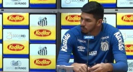 João Paulo em coletiva do Santos após jogo