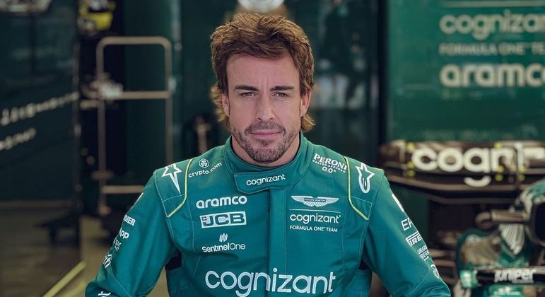 10º Fernando AlonsoSalário anual: R$ 25,5 milhõesEquipe: Aston MartinNúmero de títulos mundiais: 2Ano de início na Fórmula 1: 2001