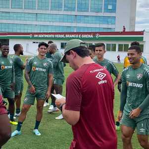 Fernando Diniz e Germán Cano se reapresentaram ao Fluminense