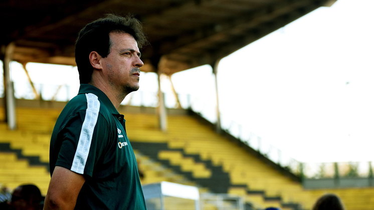 Fernando Diniz em jogo do Fluminense contra o RB Bragantino, no Raulino de Oliveira
