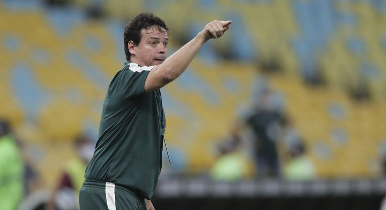 O 'Dinizismo' pode invadir a CBF, caso Fernando Diniz seja confirmado para a posição de treinador. Desde 2022, ele comanda o Fluminense