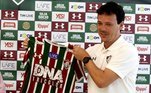 Fluminense (primeira passagem)Após seis meses sem estar no comando de nenhum time, Diniz foi contratado para treinar o Fluminense, em dezembro de 2018. O primeiro grande campeonato do técnico com a equipe foi o Carioca de 2019. Durante a competição, ele implementou o estilo de jogo, com passes curtos e posse de bola, e recebeu o prêmio de Melhor Treinador. Em agosto de 2019, no entanto, foi demitido do Flu por ter deixado a equipe na 18ª colocação do Brasileirão