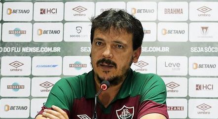 Fernando Diniz lamentou o empate sofrido no fim pelo Fluminense