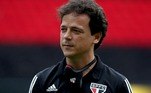 São PauloO treinador assumiu o Tricolor Paulista em setembro de 2019 e somou 74 partidas, com 34 vitórias, 20 empates e 20 derrotas. Em 2020, o time terminou o Campeonato Brasileiro na sexta colocação e, no Paulistão, foi eliminado nas quartas de final pelo Mirassol. Em 2021, o São Paulo anunciou a saída de Diniz, após um ano e quatro meses como treinador da equipe principal