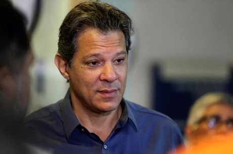 Fernando Haddad participa de evento com ex-ministros