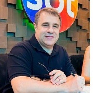Fernando Pelégio deixa SBT