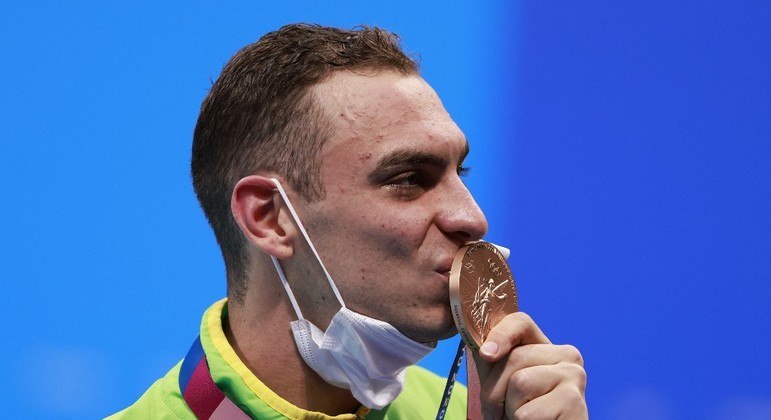 Fernando Scheffer bateu recorde sul-americano e ganhou a medalha de bronze nos 200m livre da Olimpíada
