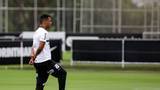 Corinthians não dá folga e se reapresenta cheio de novidades