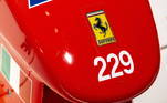 A Ferrari Chassi 229 vermelha foi utilizada, ao todo, em nove corridas pelo lendário piloto alemão
