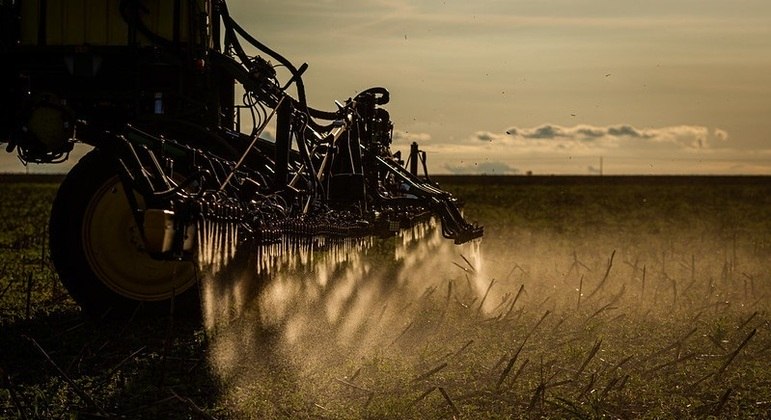 Aplicação de fertilizante
