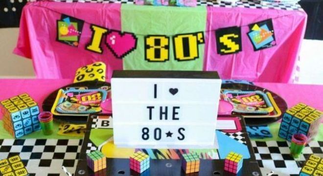 festa anos 80 - mesa de festa anos 80 