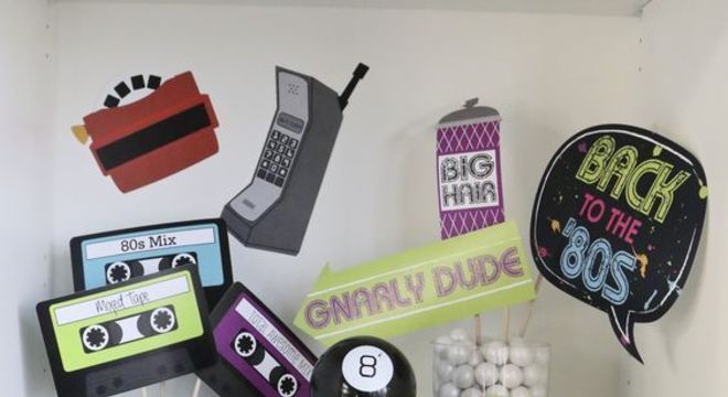 festa anos 80 - mesa de festa anos 80 