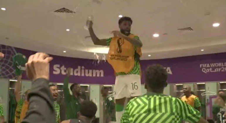 Jogadores da Arábia Saudita fizeram a festa após vitória de virada sobre a Argentina
