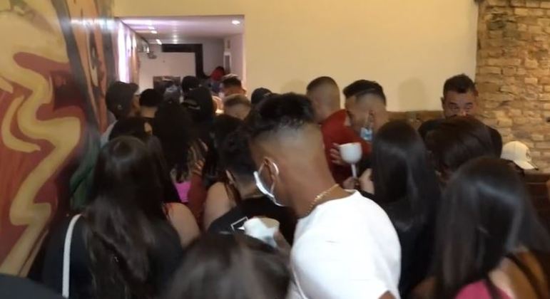 Comitê de Blitz de SP encerrou festa com 235 pessoas em bar na Mooca